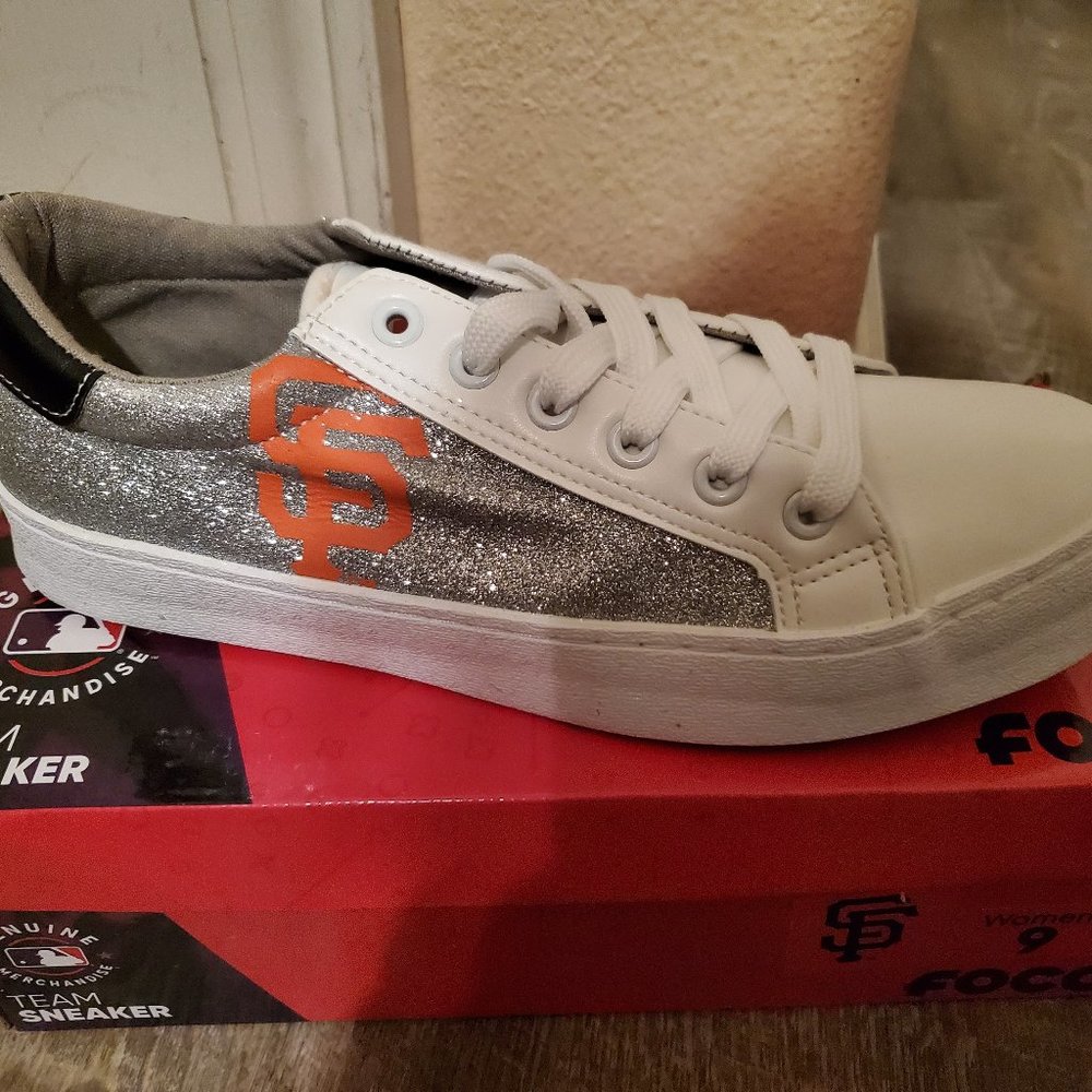 BRAND NEW SIZE 9 "Bling" Giants Shoes